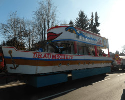 Das Clubschiff im Karnevalszug
